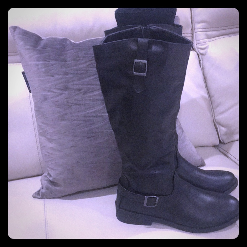 MOTO BOOTS 👢VEGAN LEATHER